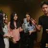 Produser Ganteng &amp; Sabar, Foto Fedi Nuril Bimbing Personel Blink
