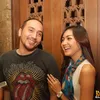 Gary Iskak, Richa Novisha