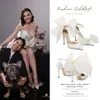 harga sepatu Amanda Manopo