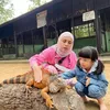 liburan seleb, nycta gina kinos