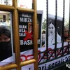Fans Nikita Mirzani Demo Tuntut Pembebasan