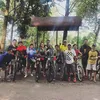 Ayu Ting Ting hobi naik sepeda