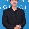Hyun Bin Tersenyum