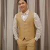 Groomsmen Putri Isnari 