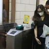 Icel Membawa Barang Bukti