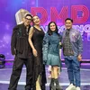 Iis Dahlia di studio TV bareng Denada