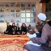 Baby Izz Anak Nikita Willy Pakai Busana Muslim