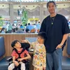 Jevier Justin dan Tiffany Orie ajak anak ke mall