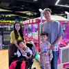 Jevier Justin dan Tiffany Orie ajak anak ke mall