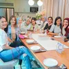 Semua anggotanya berkelas