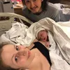Ryota dan Michelle Lavigne bersama putrinya