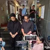 Insanul di depan awak media