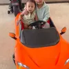 Levian &amp; Leshia naik mobil-mobilan