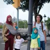 Potret Kedekatan Zaskia Adya Mecca Bareng Anak Sambungnya 