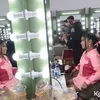 April di backstage
