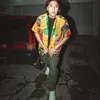 Iqbaal Ramadhan Makan di Pinggir Jalan