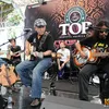 Iwan Fals, Awet Muda, Stamina, Konser