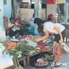 Indah Permatasari ke Pasar Tradisional