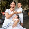 Pada awal kelahiran Kiano di akhir 2019 hingga awal 2021, Paula Verhoeven momong sang anak tanpa babysitter. 