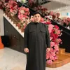 Ivan Gunawan pakai gamis warna hitam