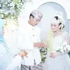 Adik Via Vallen Menikah Umrah