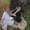 Manohara santai
