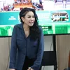 Nikita Mirzani Berdiri