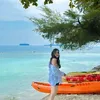 Penampilan Ayu Ting Ting ke Pantai