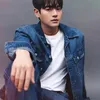 Jang Dong Joo Pakai Jaket Denim