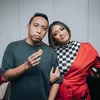 Marion Jola dan Dennis Talakua