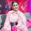 Uut Permatasari Suami Polisi Sederhana