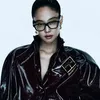 Jennie BLACKPINK Pakai Jaket Lateks