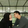 Dinda Hauw &amp; Rey Mbayang di lapangan padel