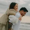 Joanna Alexandra digendong belakang