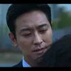 Ju Ji Hoon Mengernyitkan Dahi