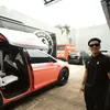 Mobil Tesla Pink Atta dan Aurel