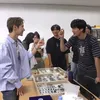 Kai EXO dan Ten WayV Makan Jangkrik Kering