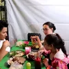 Emil Dardak KPK Arumi Bachsin warung bebek kaki lima