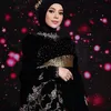 Lesti Kejora pakai gaun hitam