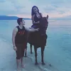 Cynthiara Alona &amp; Pacar Bule Mesra di Gili Trawangan