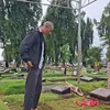Didi Riyadi Menatap Makam Lucky Widja