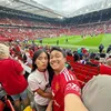 Namira Adjani Temani Suami Nonton MU
