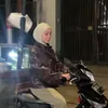 Lesti Kejora naik motor