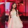 Melly Lee pakai dress pendek cantik
