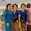Khirani Trihatmodjo pakai kebaya