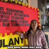 Kiky Saputri dan papan bunga ultah