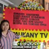 Kiky Saputri dapat karangan bunga dari Andre