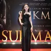 Kimberly Ryder bergaun hitam