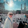 Kimberly Ryder umrah pakai kacamata hitam