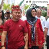 Potret mesra Sugianto Sabran dan Yulistra Ivo Azhari.